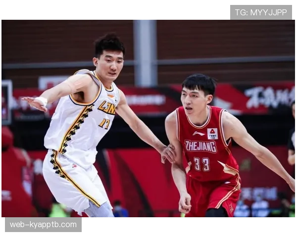 孙铭徽训练完直接干掉三份蛋白餐，这自律谁顶得住啊